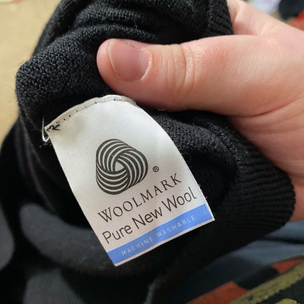 Pure New Wool Sweater - Picture 2 of 3